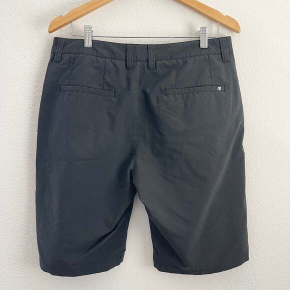 TRAVIS MATHEW Chino Golf Shorts Men 34 Flat Front Comfort Black - Picture 2 of 9